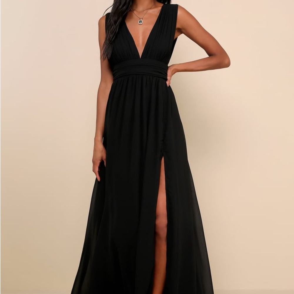 Lulu's Elegant Black Maxi Dress